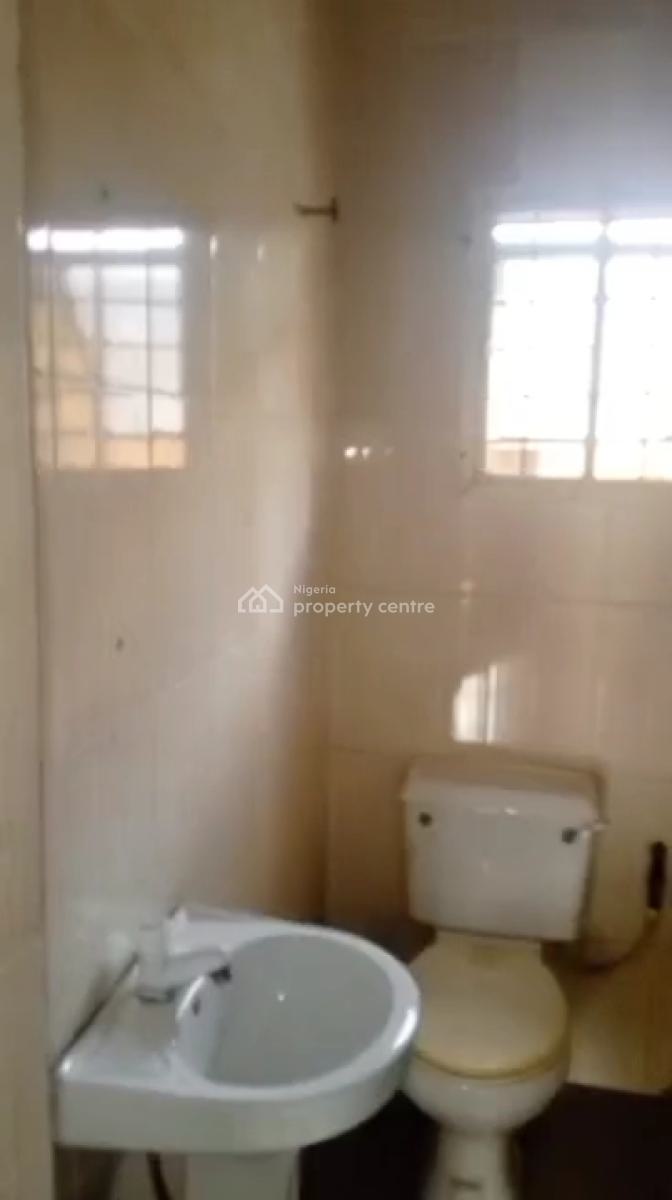 Standard 3 Bedroom Flat, Upstairs, Pop with Car Park, Kitchen Cabinet, Off Pedro Street, Iwaya, Yaba, Lagos, Flat / Apartment for Rent