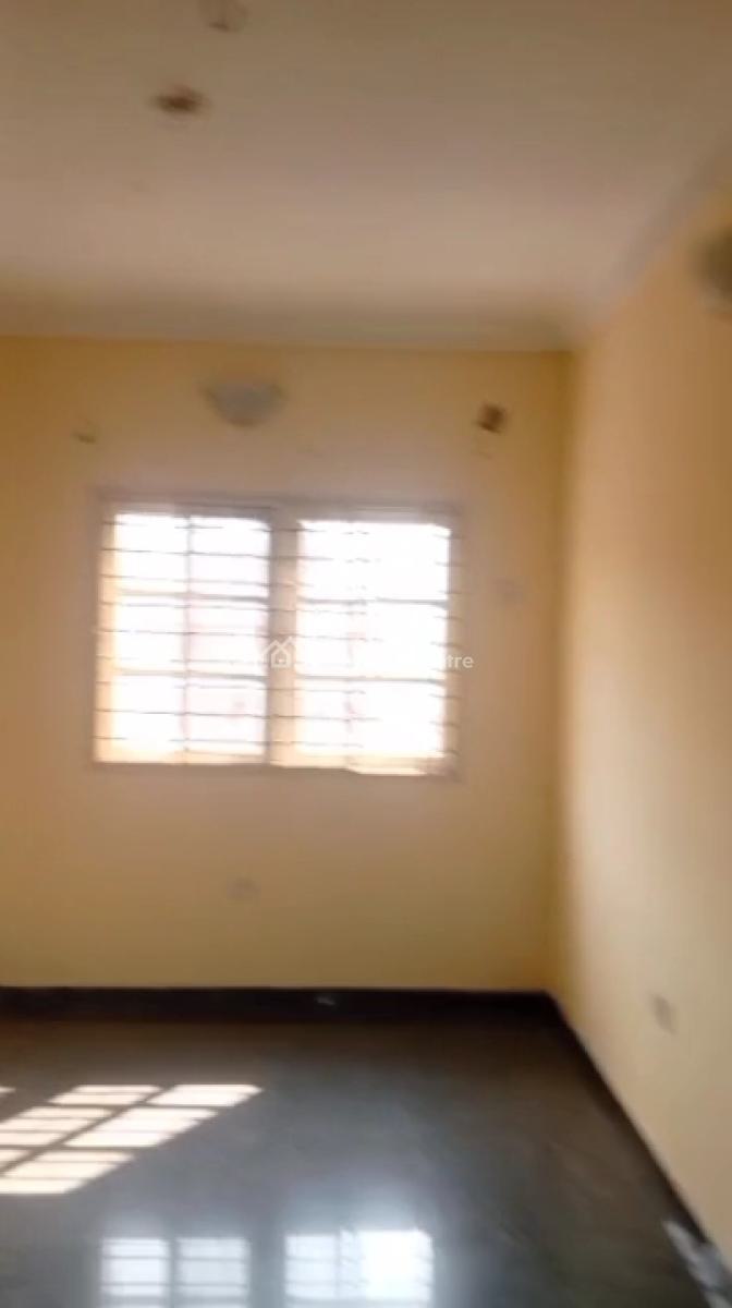 Standard 3 Bedroom Flat, Upstairs, Pop with Car Park, Kitchen Cabinet, Off Pedro Street, Iwaya, Yaba, Lagos, Flat / Apartment for Rent