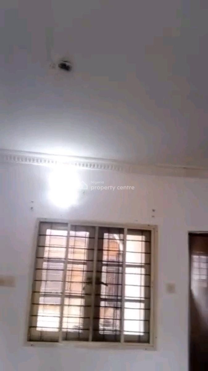 Standard 3 Bedroom Flat, Upstairs, Pop with Car Park, Kitchen Cabinet, Off Pedro Street, Iwaya, Yaba, Lagos, Flat / Apartment for Rent