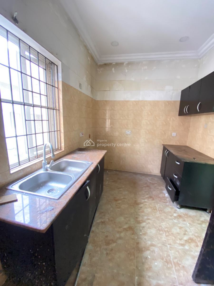 2 Bedroom Apartment Available at Lekki Phase 1, Lekki Phase 1, Lekki Phase 1, Lekki, Lagos, Flat / Apartment for Rent