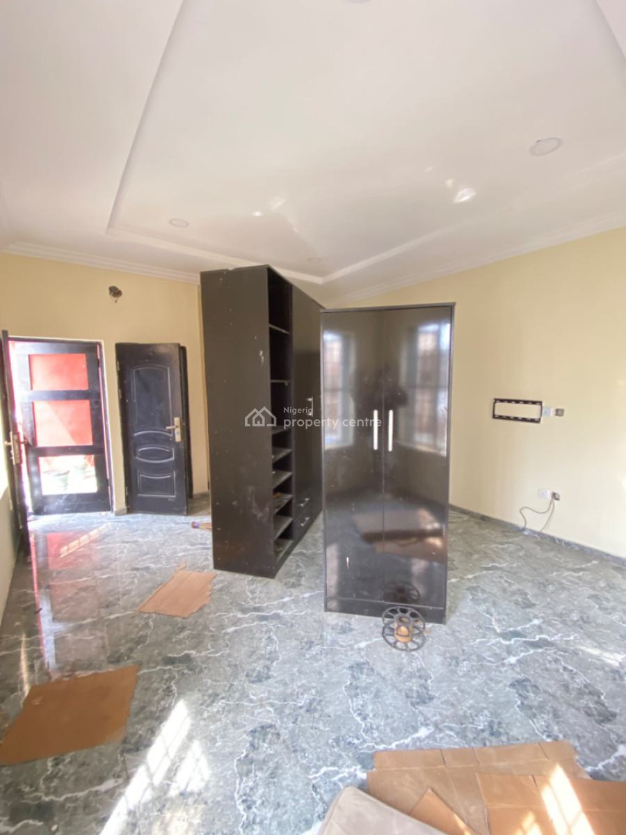 2 Bedroom Apartment Available at Lekki Phase 1, Lekki Phase 1, Lekki Phase 1, Lekki, Lagos, Flat / Apartment for Rent