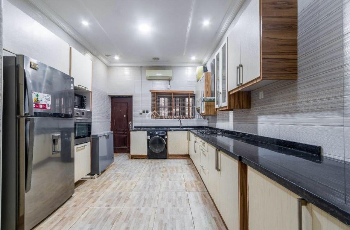 Alone in The Compound 4-bedroom Duplex, Ikate Elegushi, Lekki, Lagos, Detached Duplex Short Let