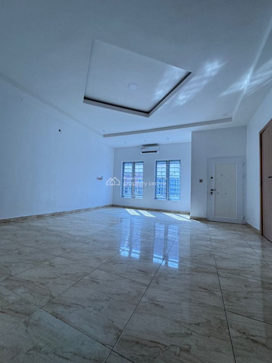 Spacious Master Bedroom, Lekki, Lagos, Flat / Apartment for Rent