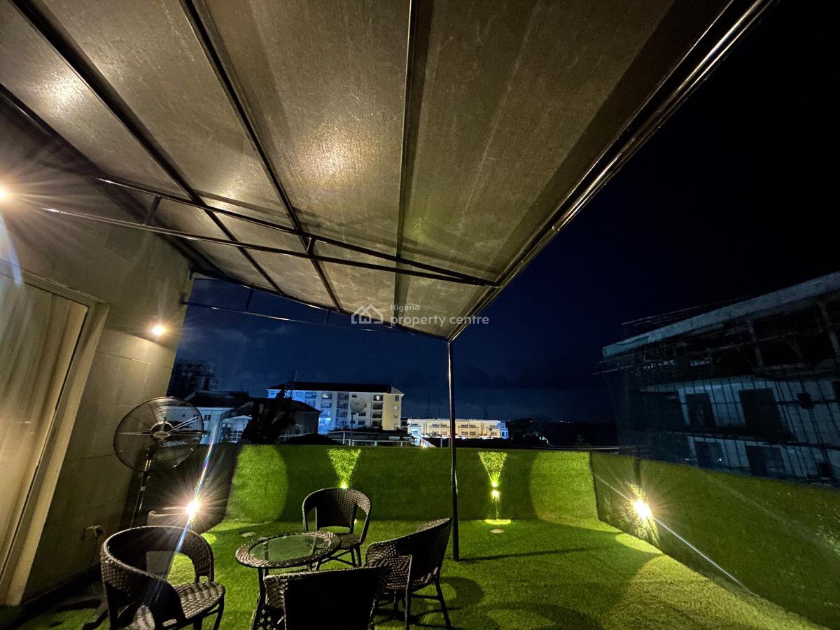 One Bedroom Apartment with Water View, Pool and Rooftop Lounge, Lekki Phase 1, Lekki, Lagos, Mini Flat (room and Parlour) Short Let