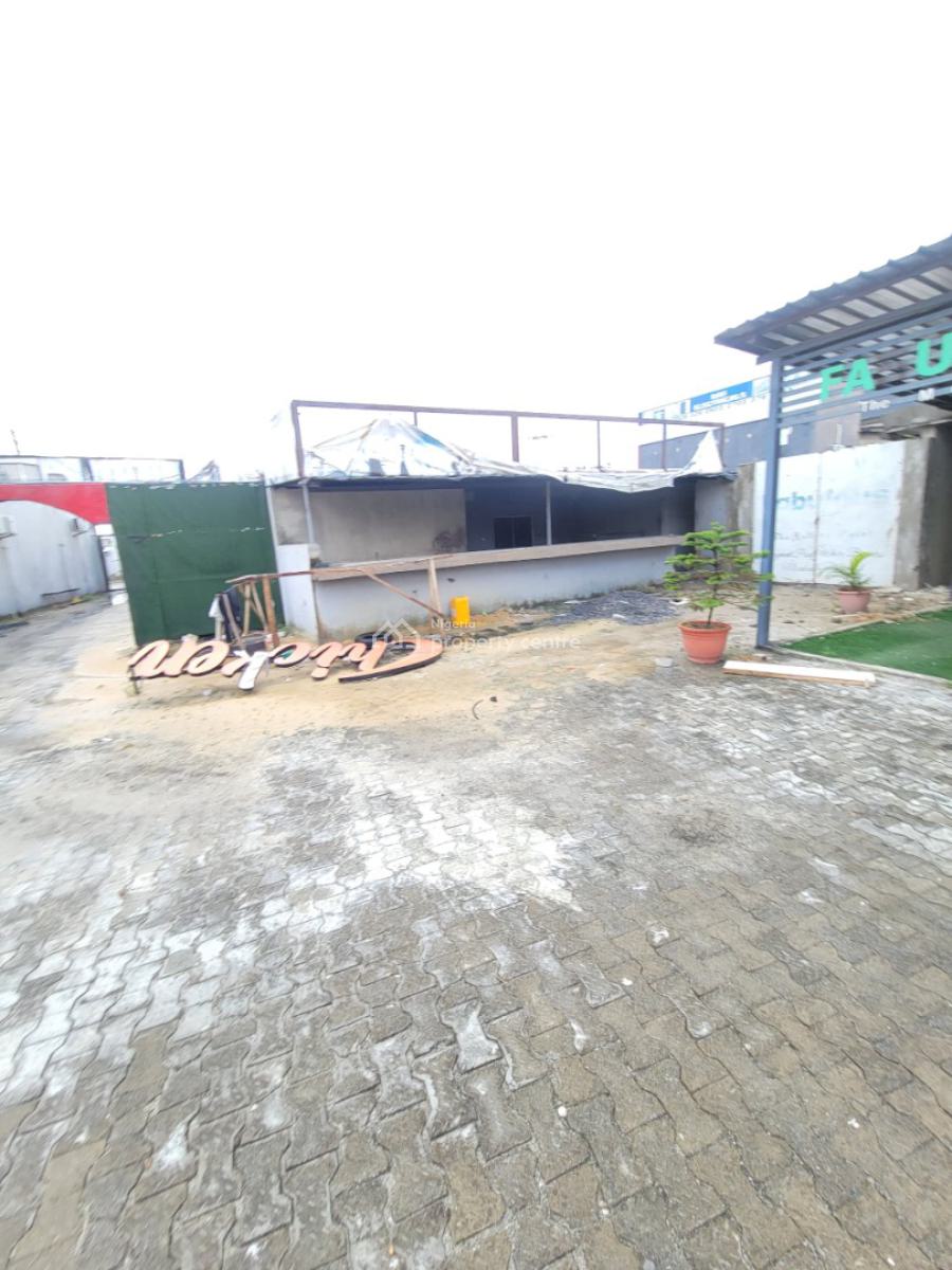 Spacious and Standard Lounge, Sangotedo, Ajah, Lagos, Restaurant / Bar Short Let