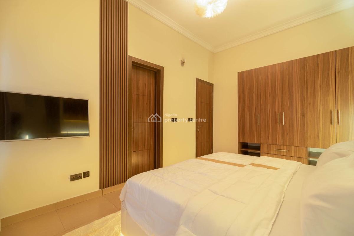 Cheerful 1bed + Ps4 in a Secure Estate - Spartan, Lekki Phase 1, Lekki, Lagos, Flat / Apartment Short Let