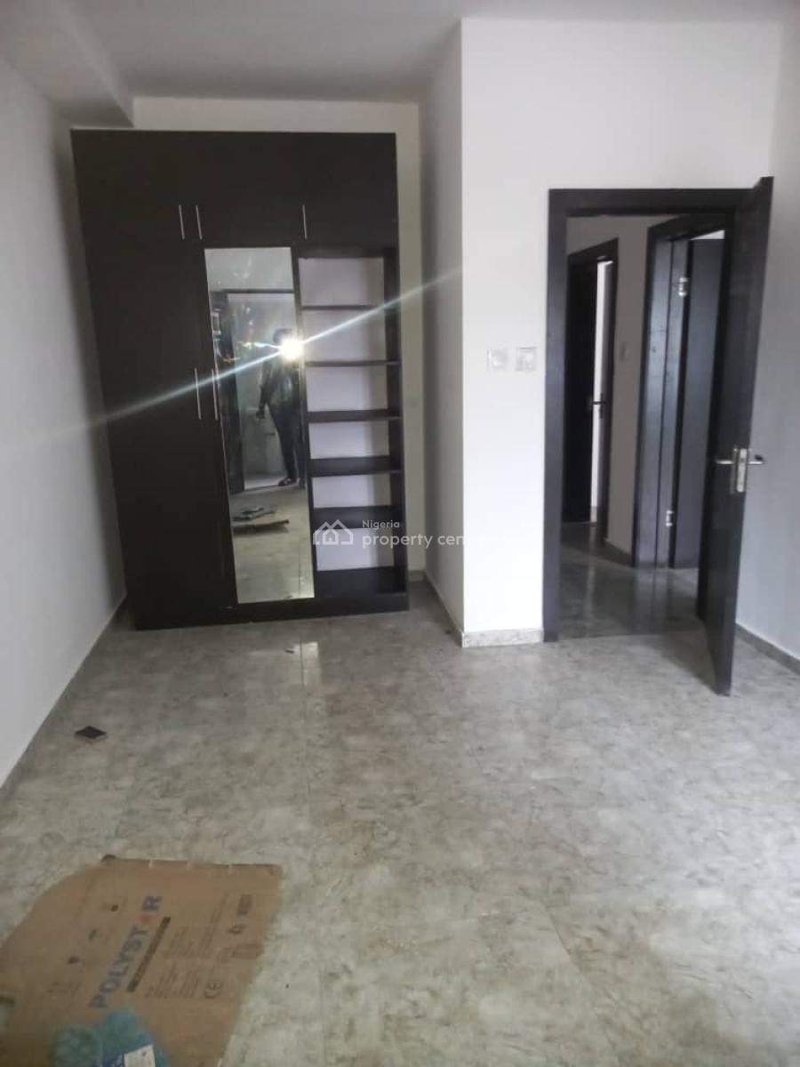 Luxury 3 Bedroom Apartment with Bq, Lekki Phase 1, Lekki, Lagos, Flat / Apartment for Sale