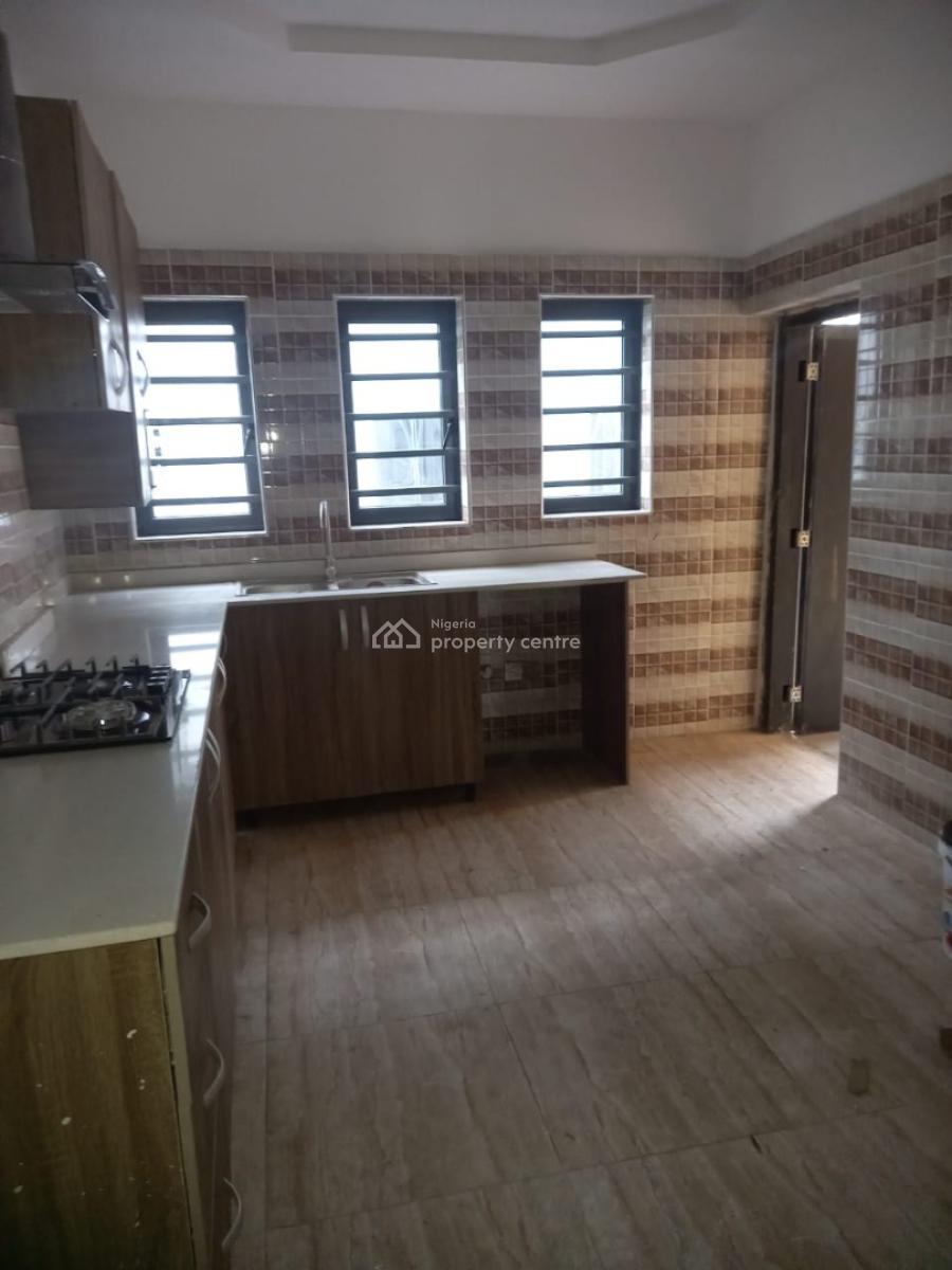 Luxury 3 Bedroom Apartment with Bq, Lekki Phase 1, Lekki, Lagos, Flat / Apartment for Sale