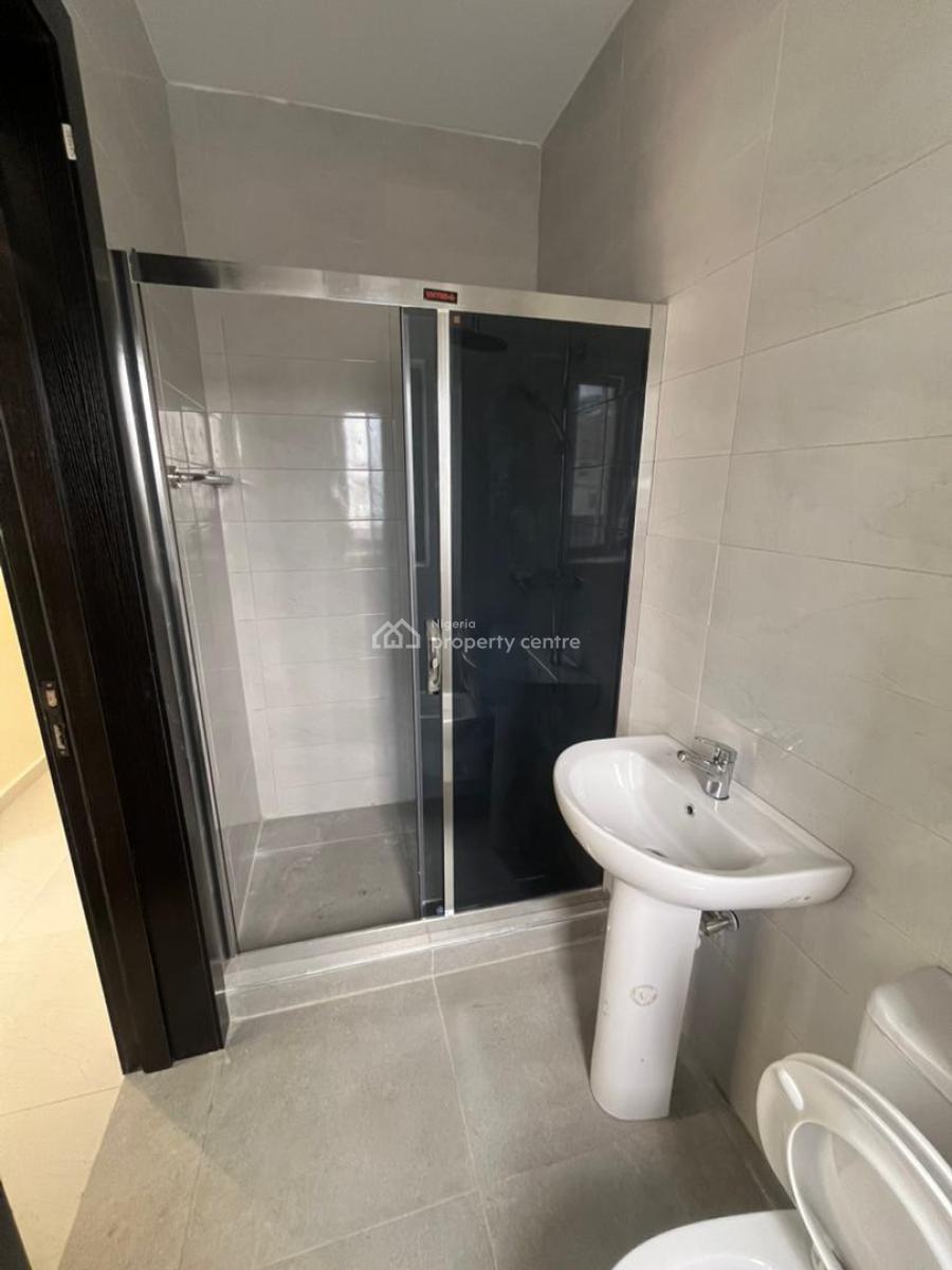 Classic 4 Bedroom Apartment with Elevator in a Secure Estate, Ikoyi, Lagos, Flat / Apartment for Sale