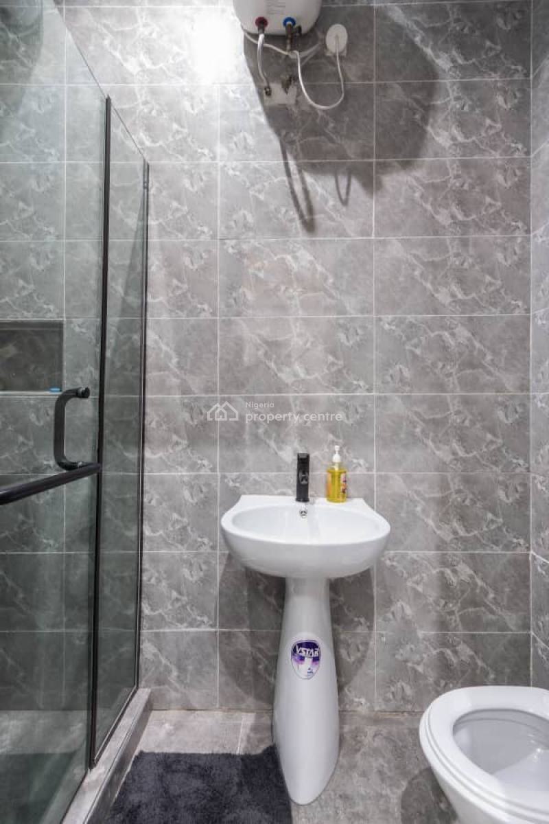 Exquisitely Furnished 2 Units of 3 Bedrooms at Lekki Phase1, Close to, Lekki Phase 1, Lekki, Lagos, Flat / Apartment Short Let