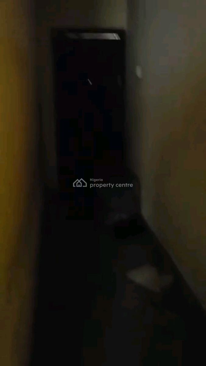 Decent Spacious 3 Bedroom Ground Floor Not En-suite 2 Toilet, Gbagada, Lagos, Flat / Apartment for Rent