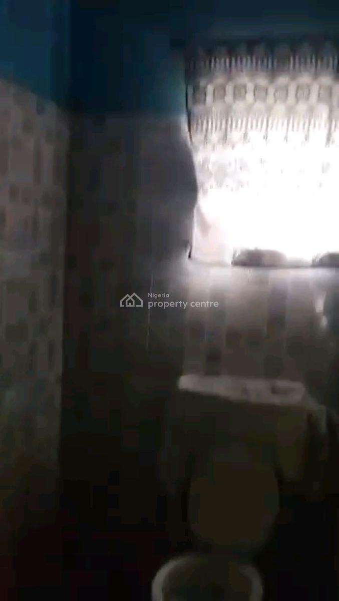 Decent Spacious 3 Bedroom Ground Floor Not En-suite 2 Toilet, Gbagada, Lagos, Flat / Apartment for Rent