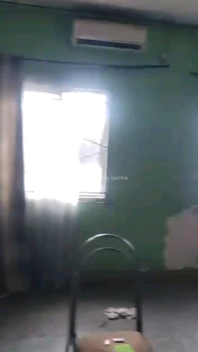 Decent Spacious 3 Bedroom Ground Floor Not En-suite 2 Toilet, Gbagada, Lagos, Flat / Apartment for Rent