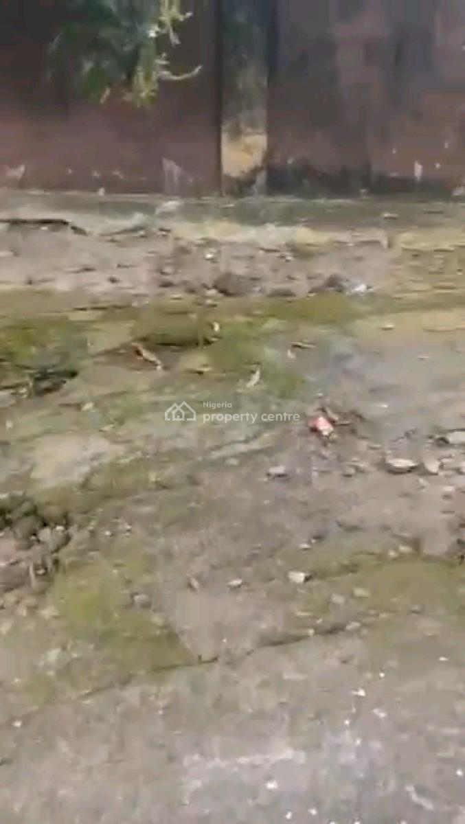 Decent Spacious 3 Bedroom Ground Floor Not En-suite 2toilet, Gbagada, Lagos, Flat / Apartment for Rent