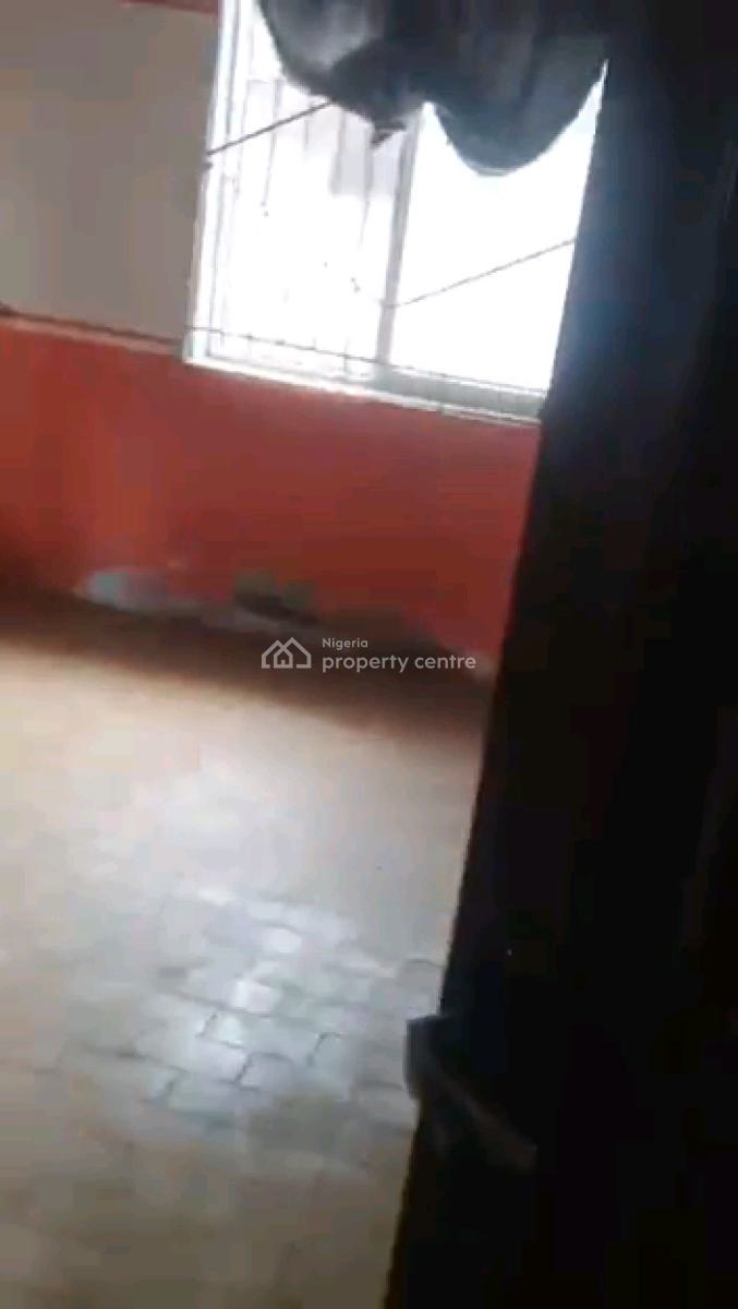 Decent Spacious 3 Bedroom Ground Floor Not En-suite 2toilet, Gbagada, Lagos, Flat / Apartment for Rent