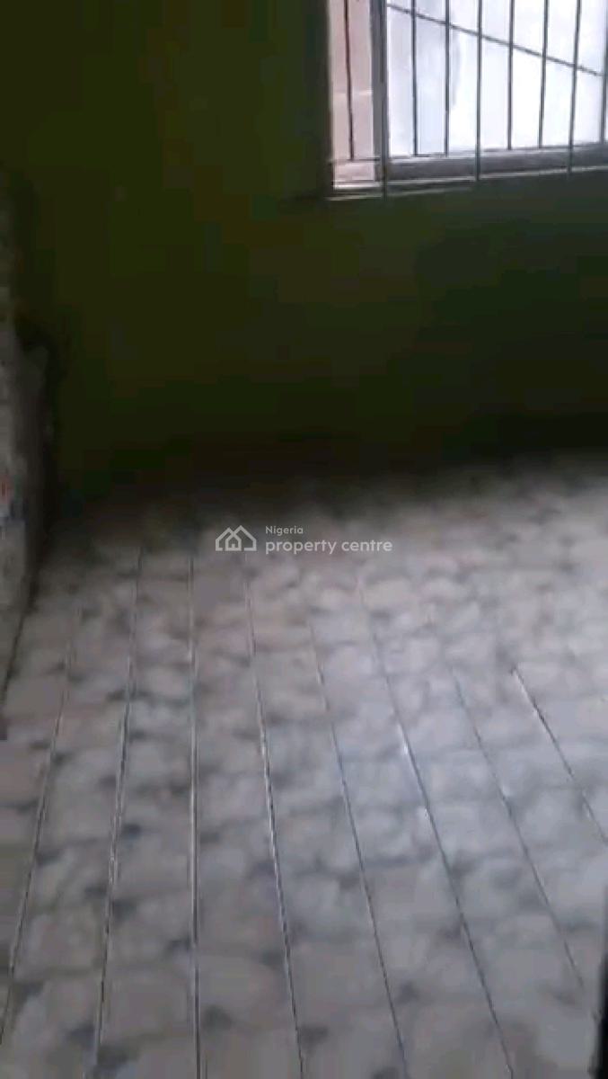 Decent Spacious 3 Bedroom Ground Floor Not En-suite 2toilet, Gbagada, Lagos, Flat / Apartment for Rent