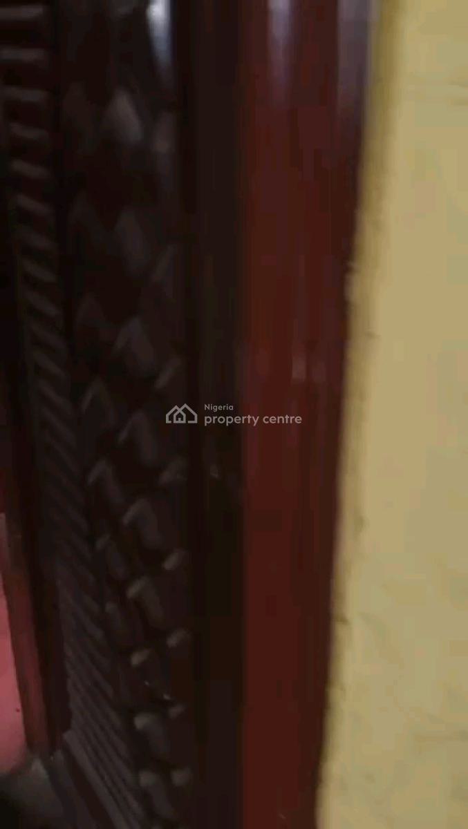 Decent Spacious 3 Bedroom Ground Floor Not En-suite 2toilet, Gbagada, Lagos, Flat / Apartment for Rent