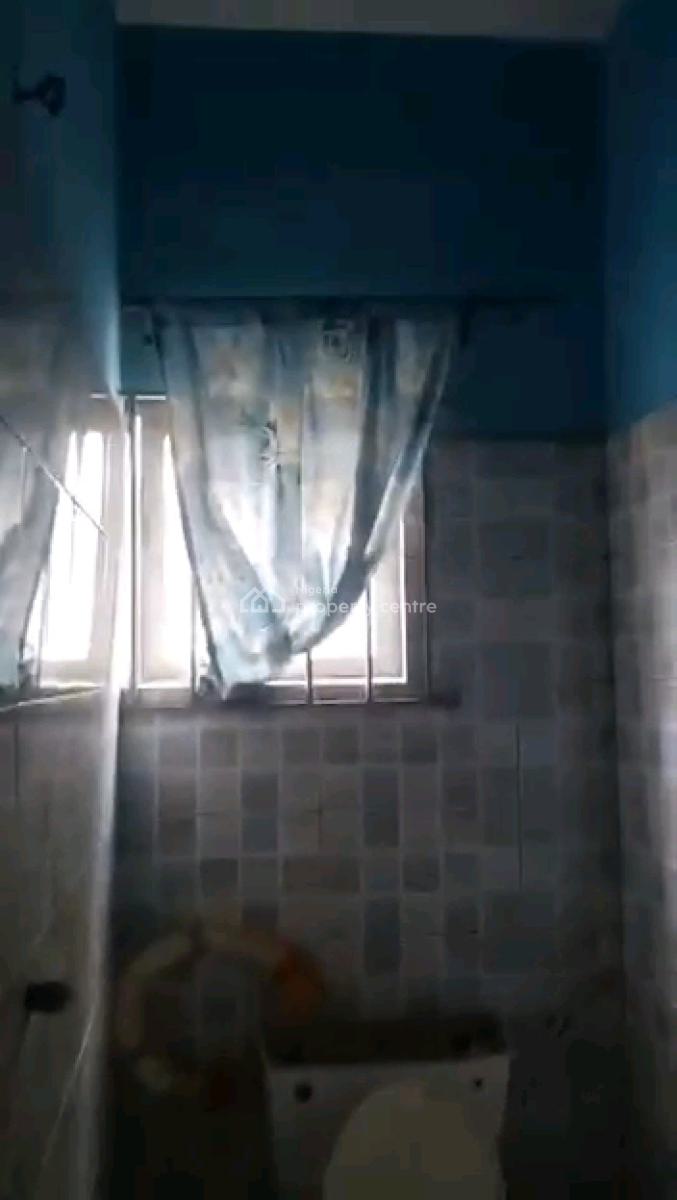 Decent Spacious 3 Bedroom Ground Floor Not En-suite 2toilet, Gbagada, Lagos, Flat / Apartment for Rent