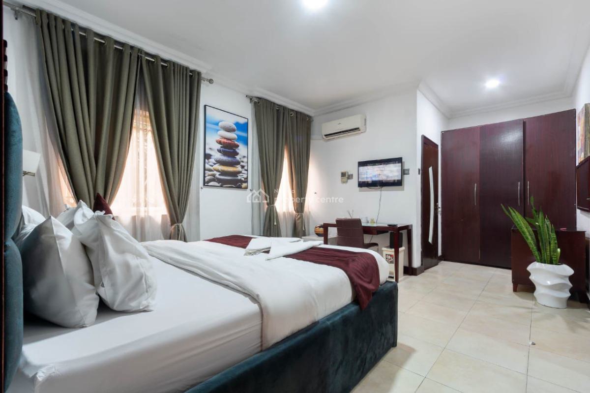 Luxury 2 Bedroom Apartment, Lekki Phase 1, Lekki, Lagos, Flat / Apartment Short Let