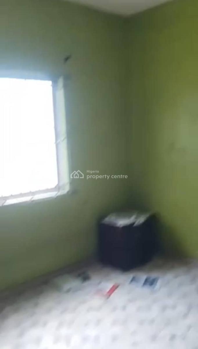 Lovely 3 Bedroom Flat, Close to General Hospital, Gbagada, Lagos, Flat / Apartment for Rent
