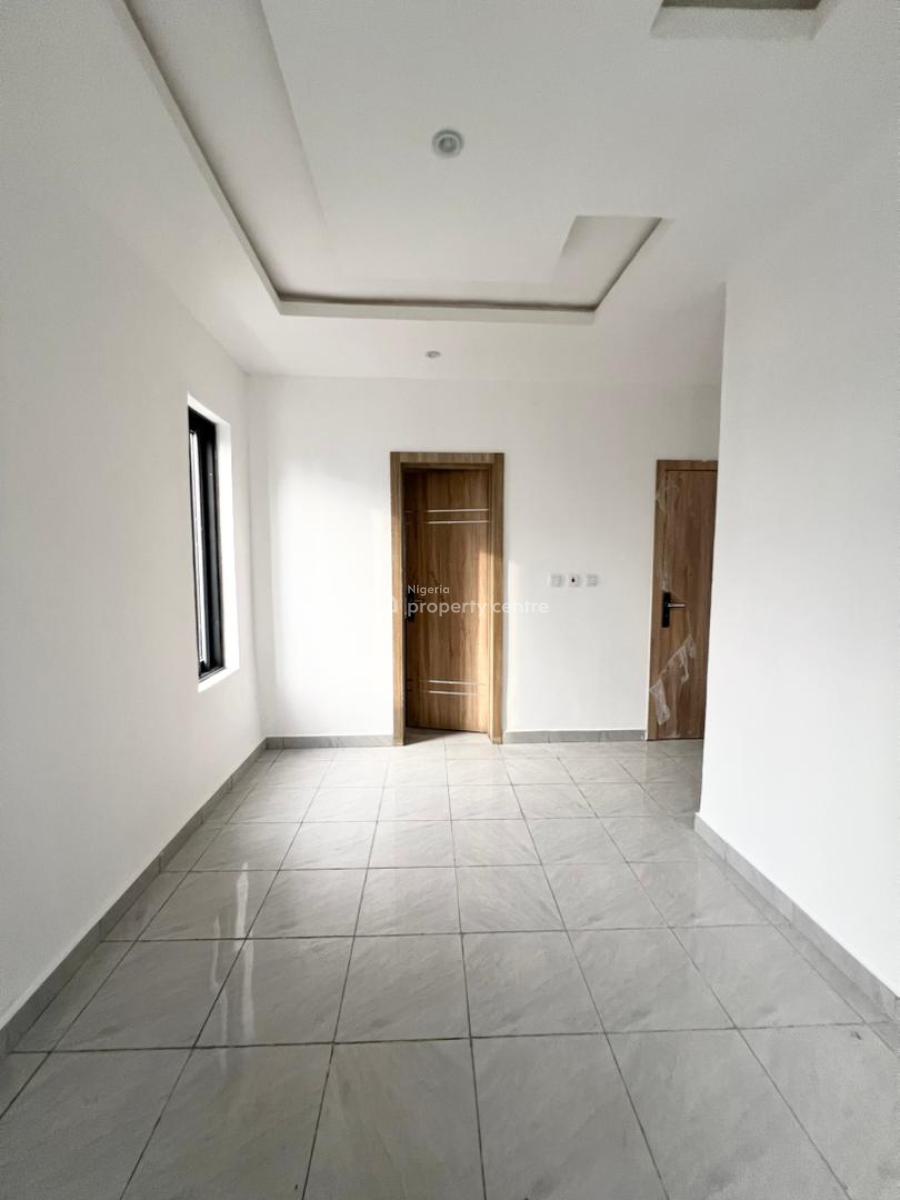 Classic 4bedroom Semi-detached  Duplex with Pool,bq in a Secure Estate, Ologolo, Lekki, Lagos, Semi-detached Duplex for Sale