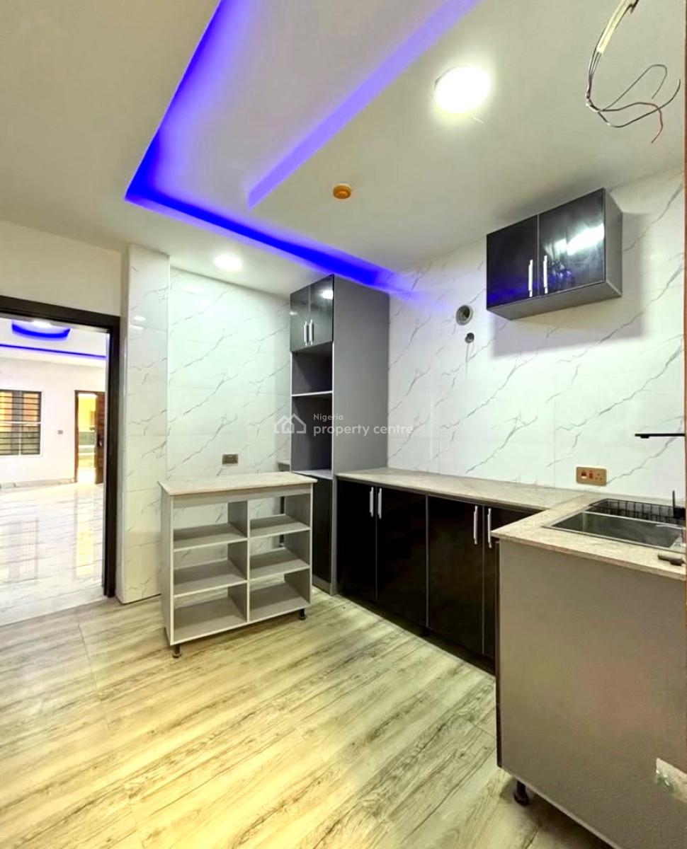 Luxury 2 Bedroom Serviced Apartment with Gym, Lekki Phase 1, Lekki, Lagos, Flat / Apartment for Rent
