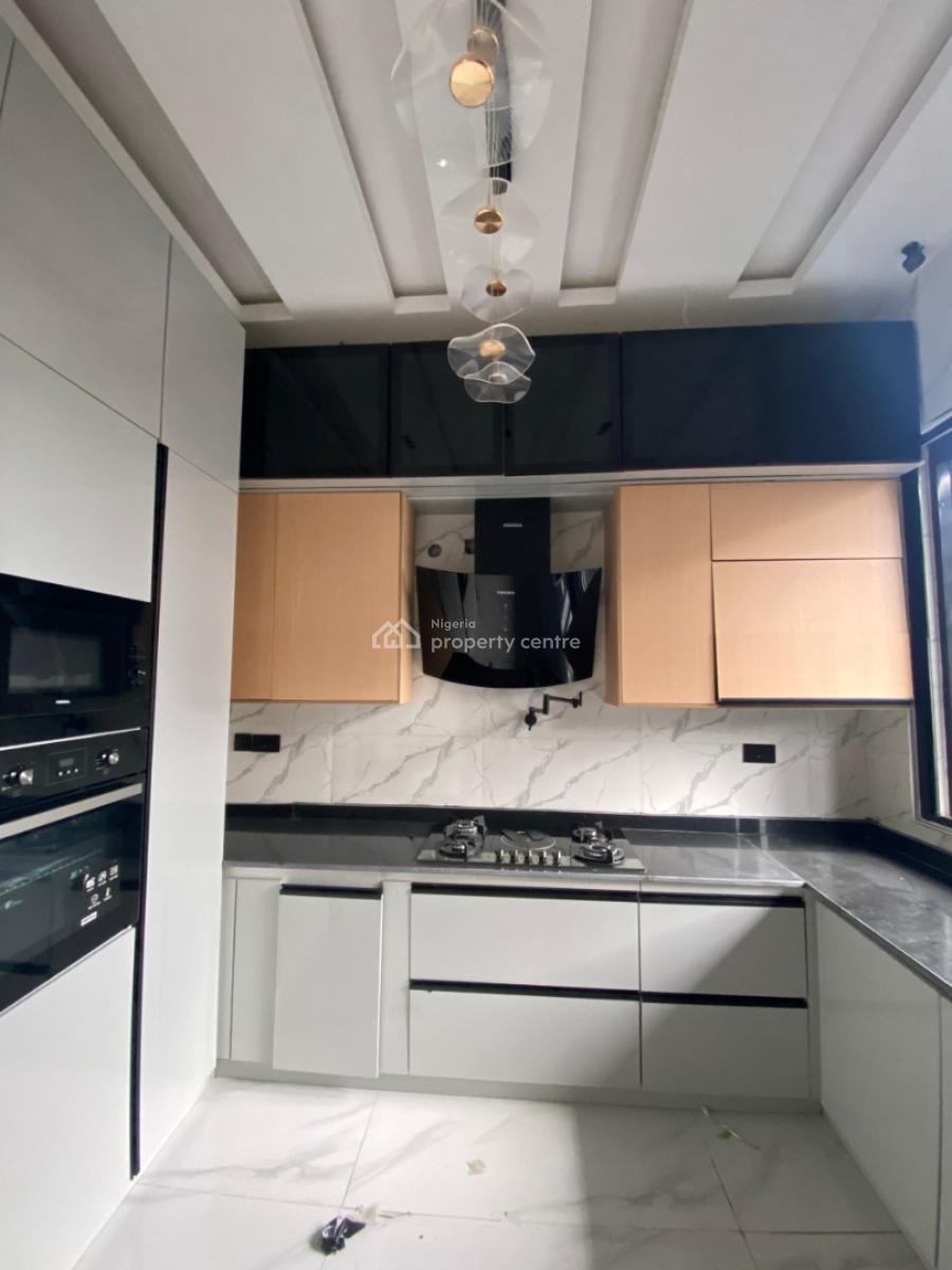 Exclusive 4 Bedroom Terraced Duplex with Bq, Pool & Gym., Lekki Phase 1, Lekki Phase 1, Lekki, Lagos, Flat / Apartment for Sale