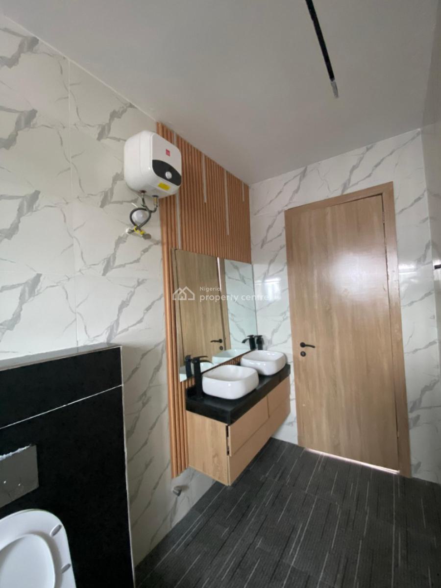 Exclusive 4 Bedroom Terraced Duplex with Bq, Pool & Gym., Lekki Phase 1, Lekki Phase 1, Lekki, Lagos, Flat / Apartment for Sale