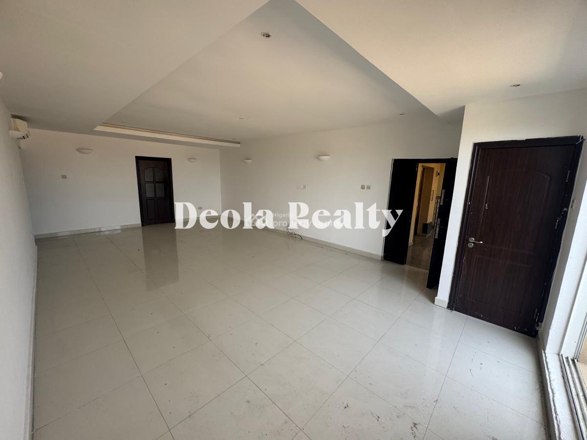 an Executive 3 Bedroom Penthouses with Bq, Pool, Lekki Phase 1, Lekki, Lagos, Flat / Apartment for Rent