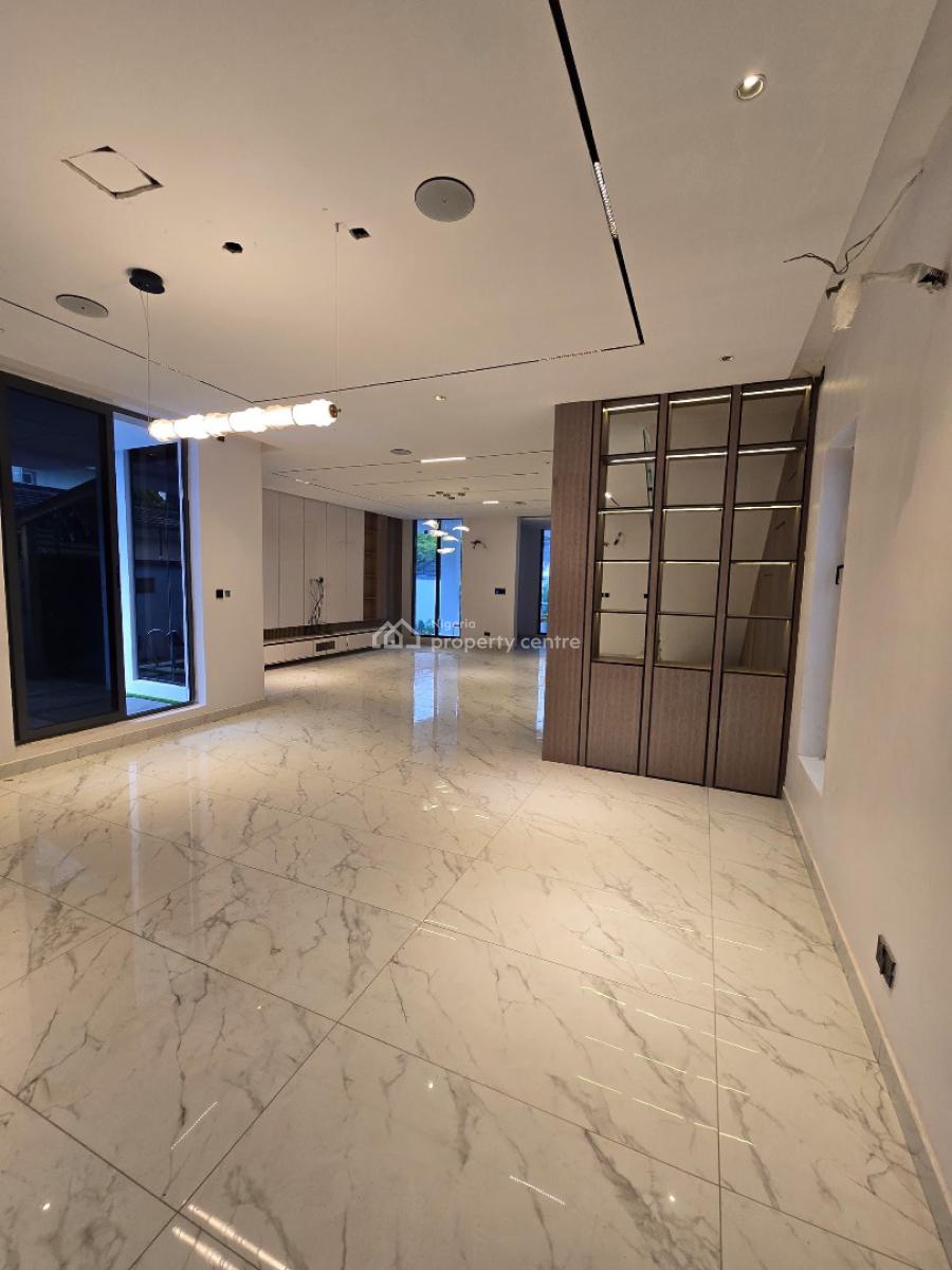 5 Bedroom Detached Duplex, Lekki Phase 1, Lekki, Lagos, Flat / Apartment for Sale