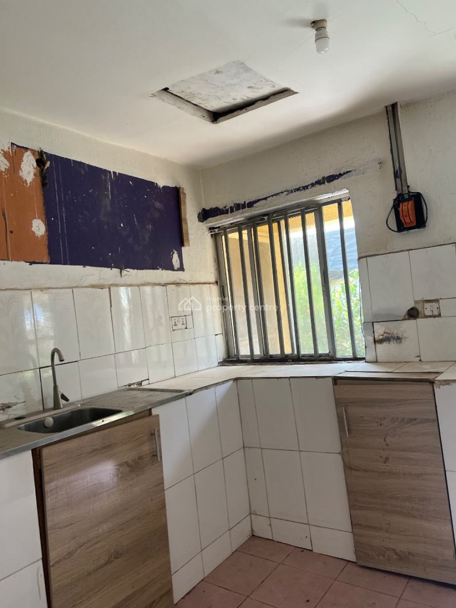 Spacious 1 Bedroom Flat, , 2 Toilet, Ground Floor, Tarred Rd, By Arab (tarred Rd), Utako, Abuja, Flat / Apartment for Rent