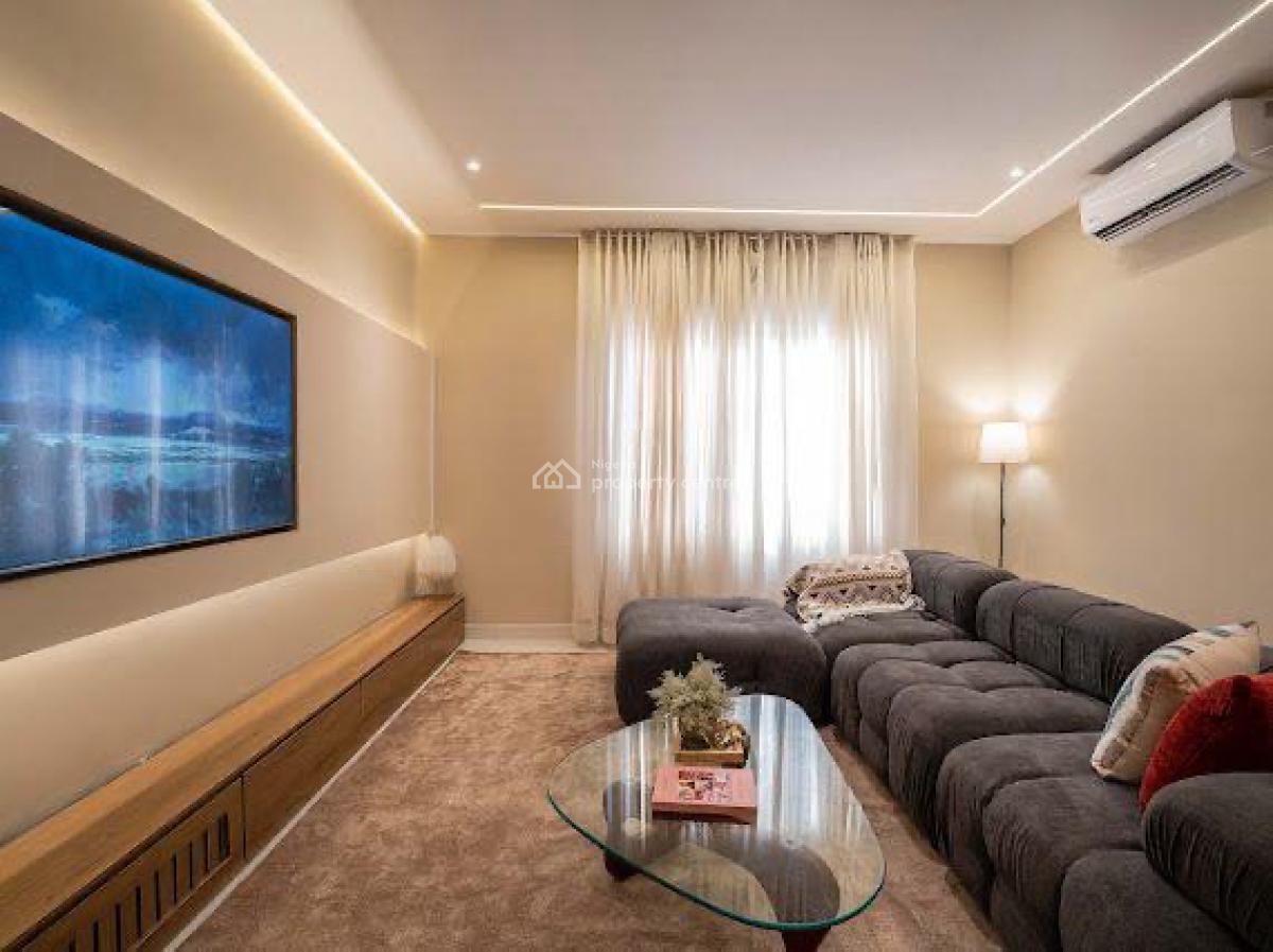 Luxury 3 Bedroom Apartment with All Round Balconies, Pool and Gym, Lekki Phase 1, Lekki, Lagos, Flat / Apartment Short Let