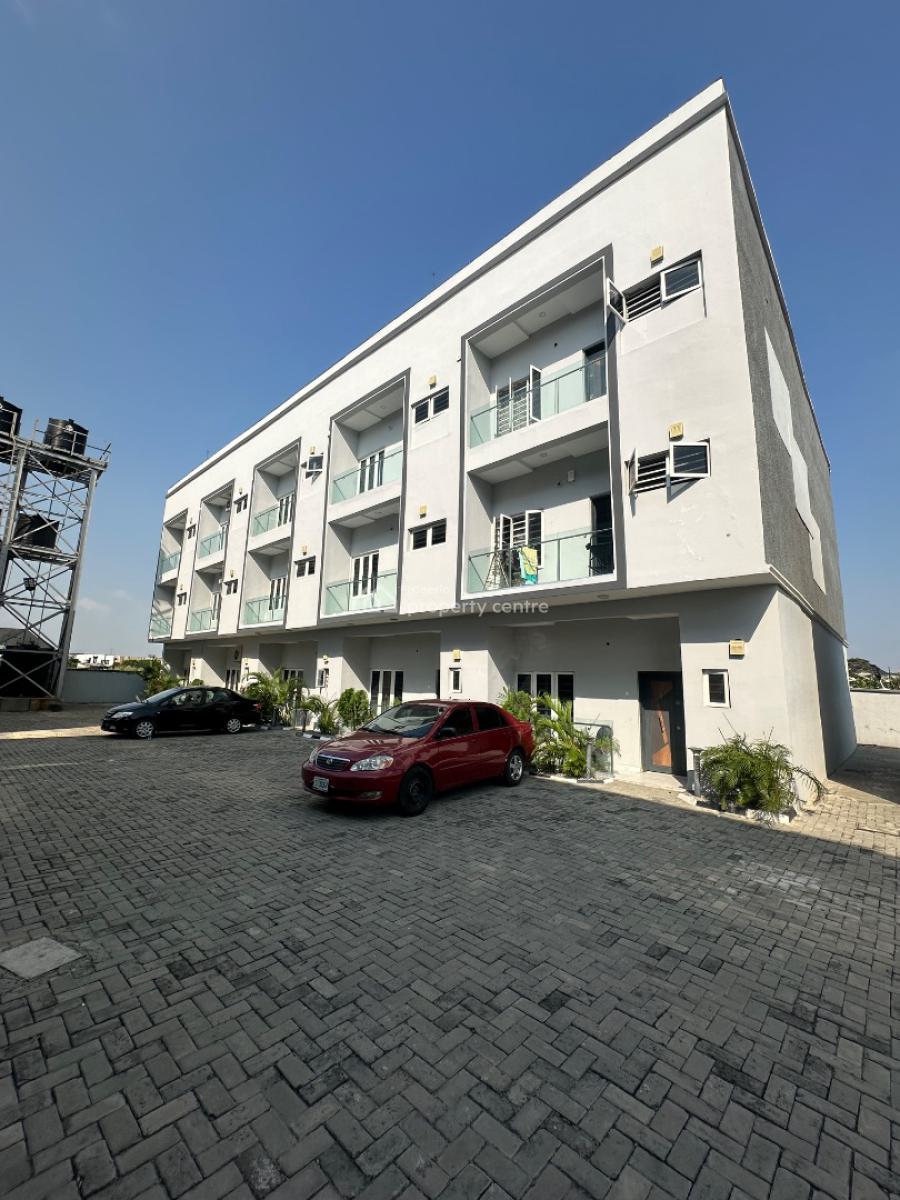 Luxury 4 Bedroom Terrace Triplex + Gym, Mobil Road, Lekki, Lagos, Terraced Duplex for Rent
