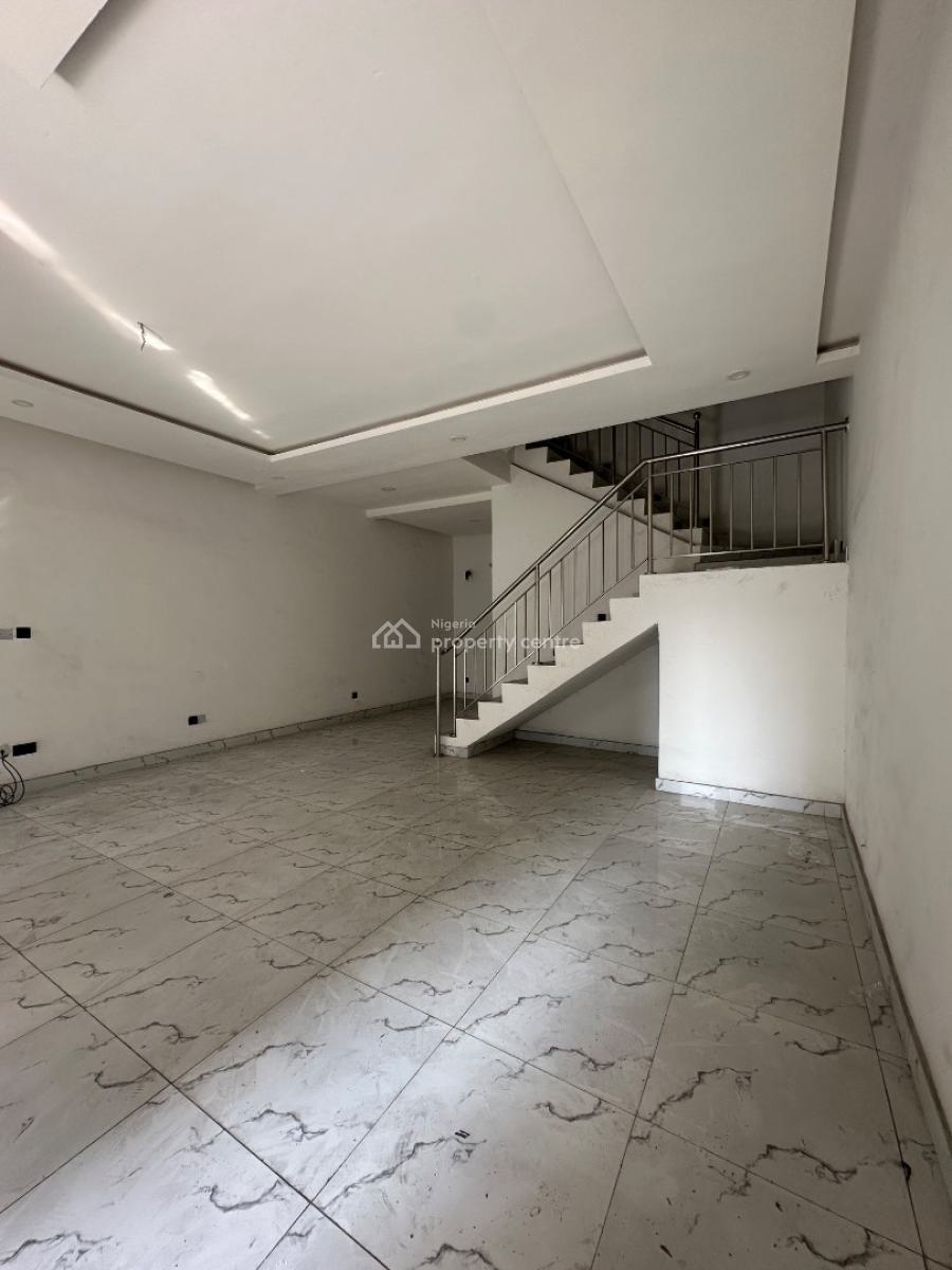 Luxury 4 Bedroom Terrace Triplex + Gym, Mobil Road, Lekki, Lagos, Terraced Duplex for Rent