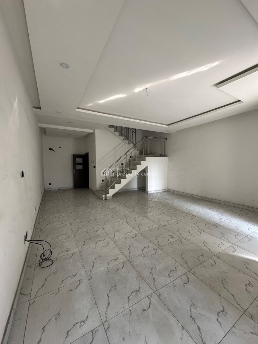 Luxury 4 Bedroom Terrace Triplex + Gym, Mobil Road, Lekki, Lagos, Terraced Duplex for Rent