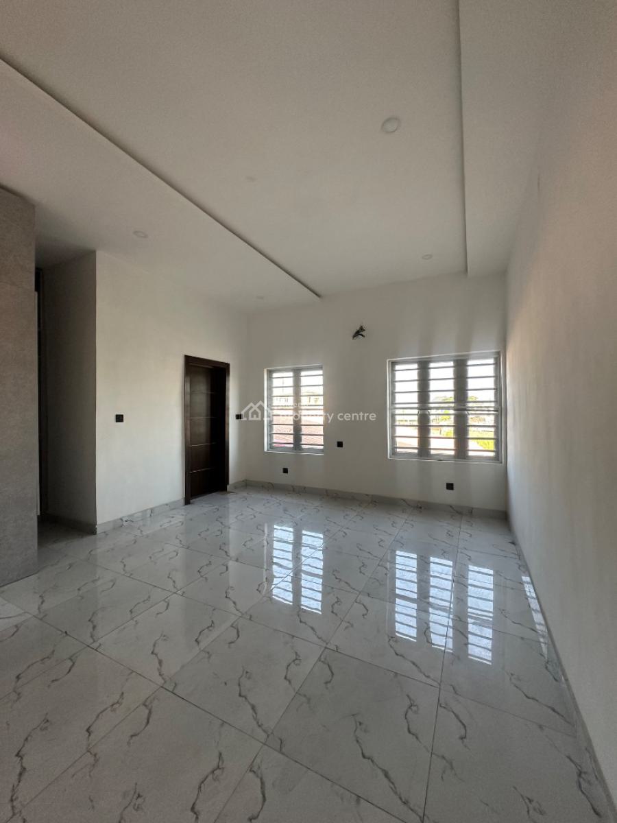 Luxury 4 Bedroom Terrace Triplex + Gym, Mobil Road, Lekki, Lagos, Terraced Duplex for Rent