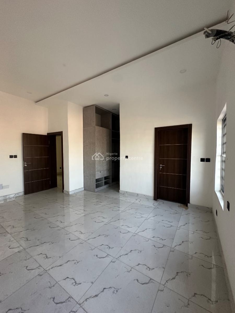 Luxury 4 Bedroom Terrace Triplex + Gym, Mobil Road, Lekki, Lagos, Terraced Duplex for Rent