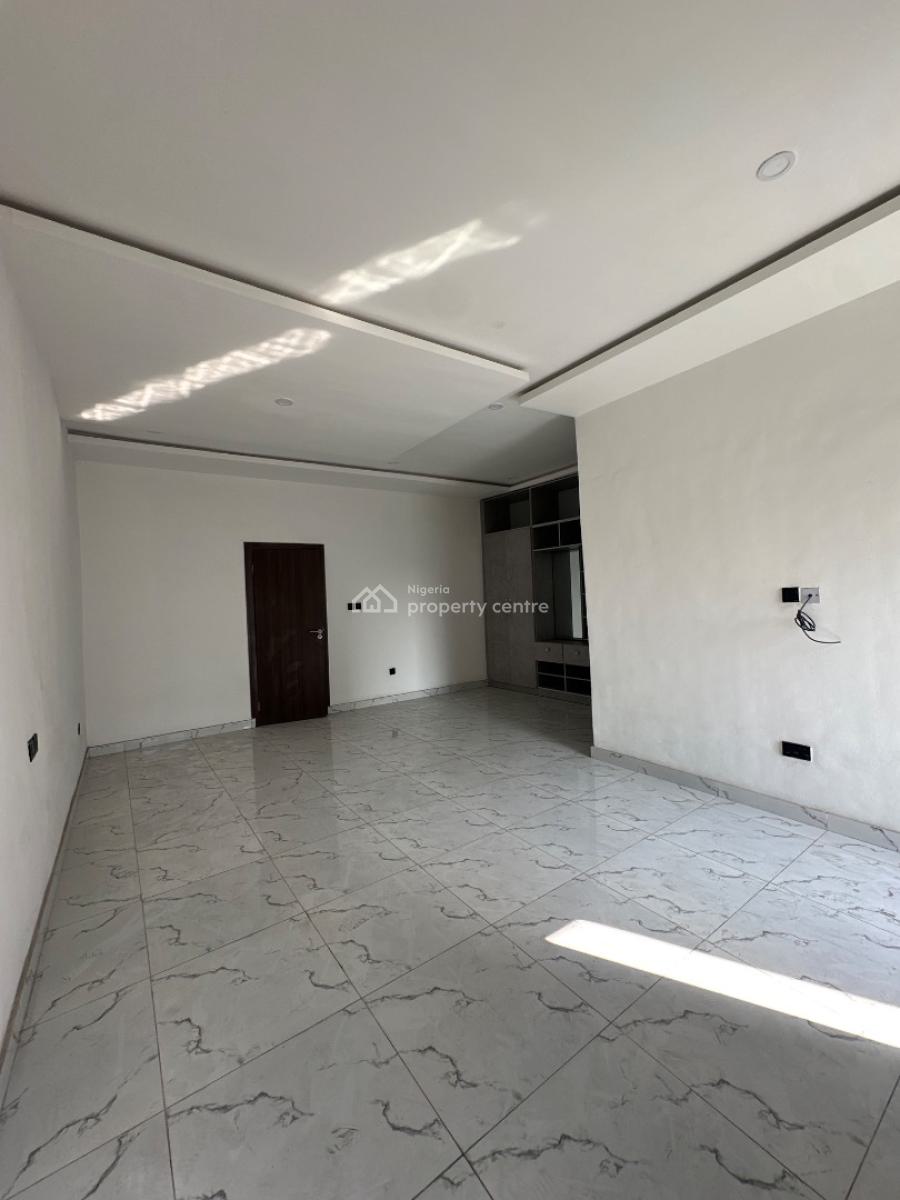 Luxury 4 Bedroom Terrace Triplex + Gym, Mobil Road, Lekki, Lagos, Terraced Duplex for Rent