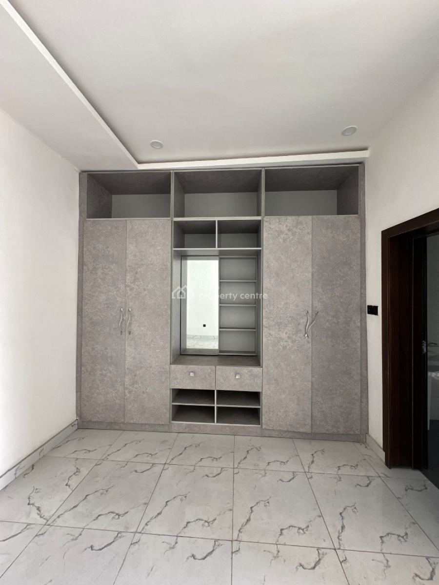 Luxury 4 Bedroom Terrace Triplex + Gym, Mobil Road, Lekki, Lagos, Terraced Duplex for Rent