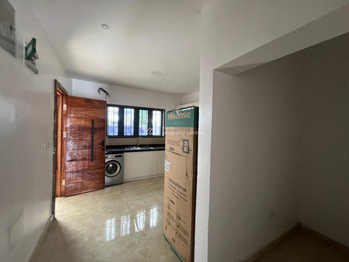 Brand New 4 Bedrooms Terrace Duplex/bq/ Gym/pool, Lekki Phase 1, Lekki, Lagos, Terraced Duplex for Rent