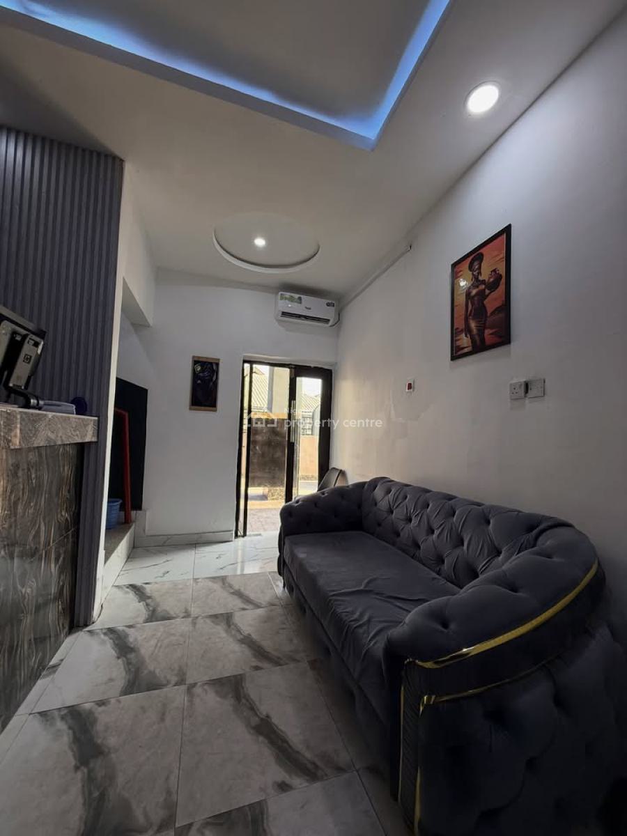 Fully Furnished 15 Rooms Hotel, Rumuahalu, Port Harcourt, Rivers, Hotel / Guest House for Sale