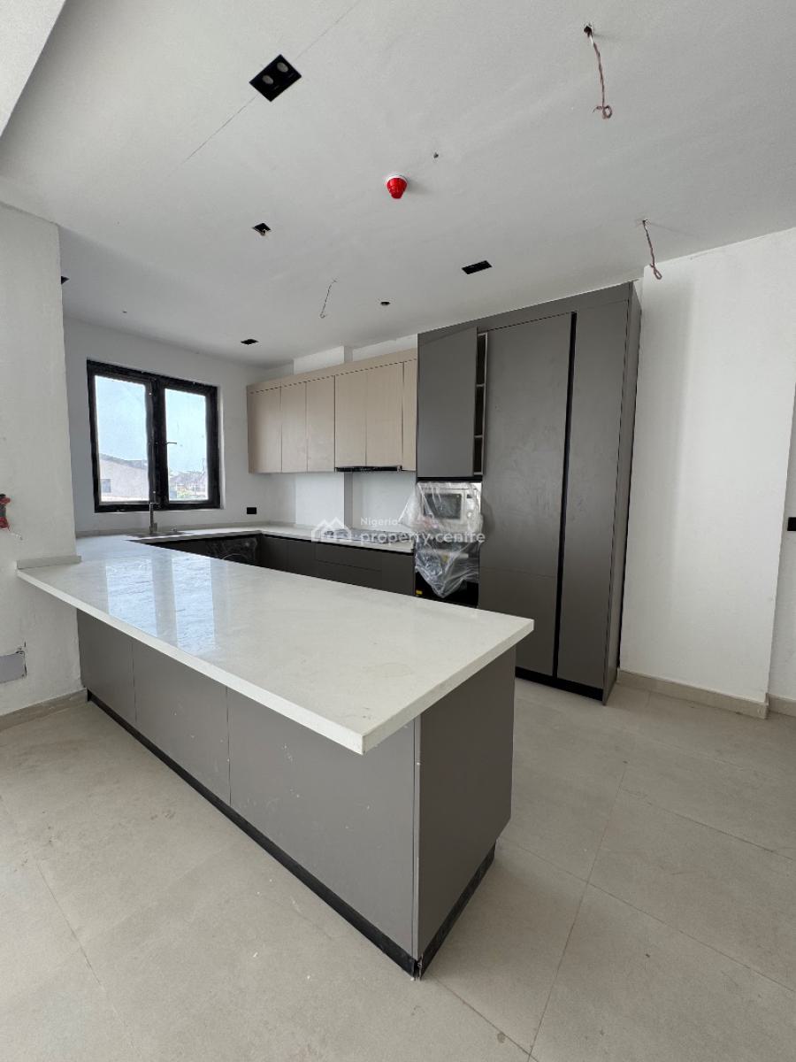 Massive 2 Bedroom Apartment with Rooftop Lounge & Rooftop Pool, Lekki Phase 1, Lekki, Lagos, Flat / Apartment for Sale