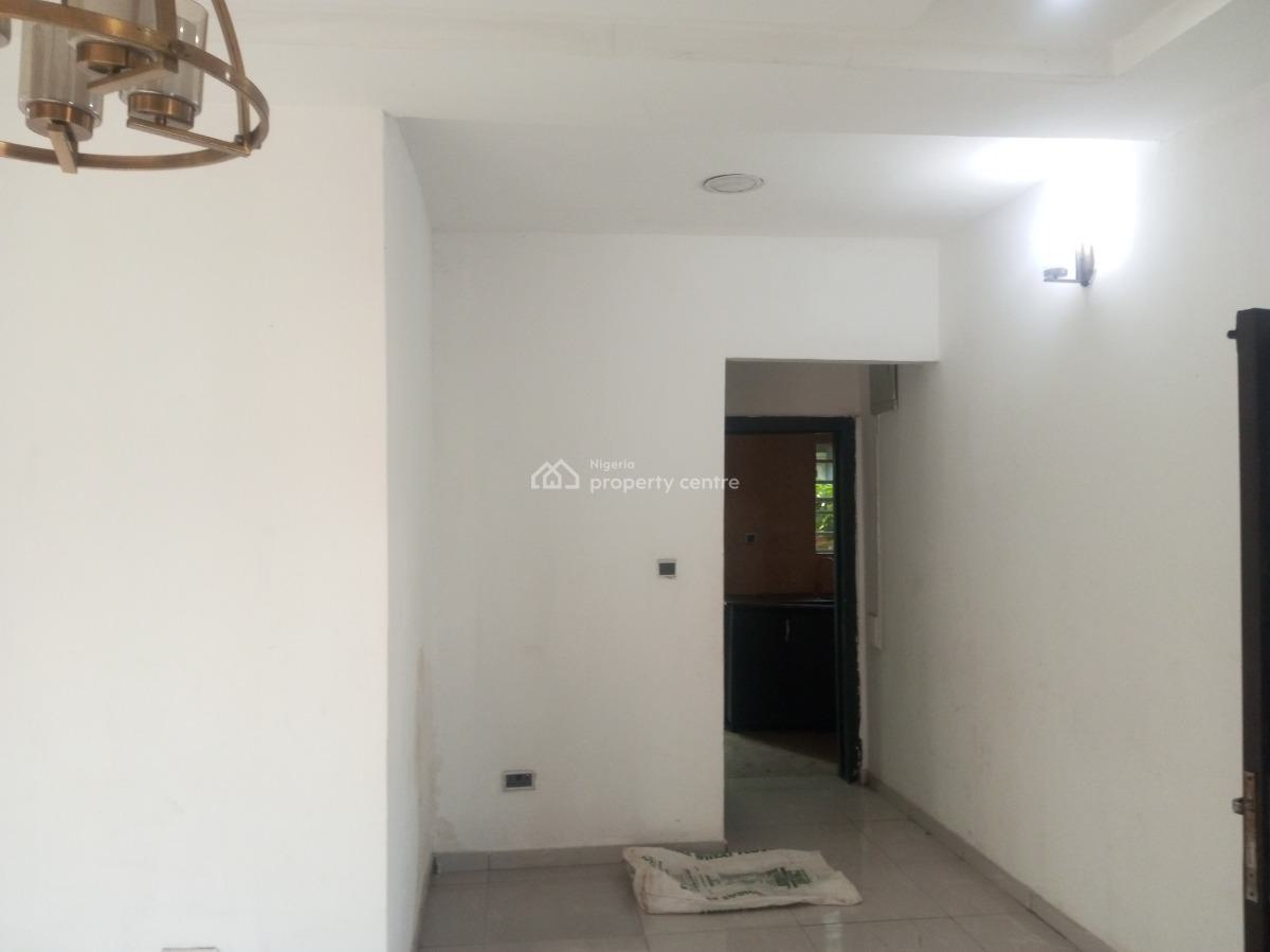 Nice and Accessible 2 Bedroom Flat Upstairs, Badore, Ajah, Lagos, Flat / Apartment for Rent