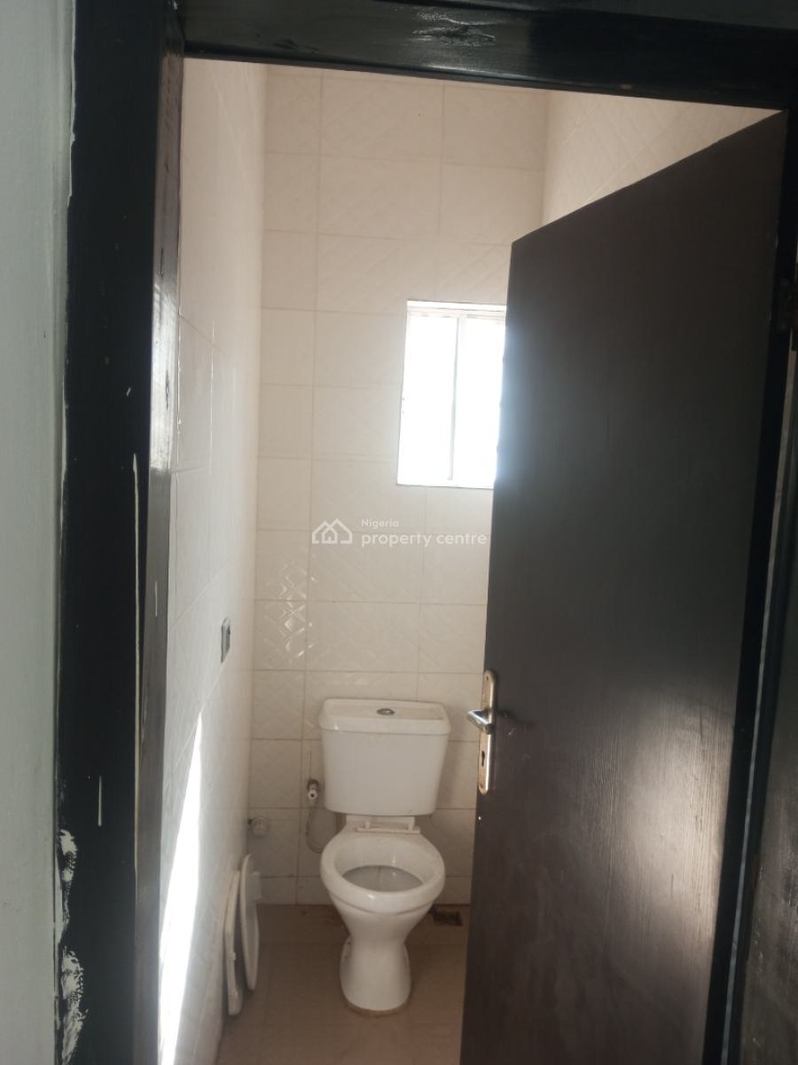 Nice and Accessible 2 Bedroom Flat Upstairs, Badore, Ajah, Lagos, Flat / Apartment for Rent