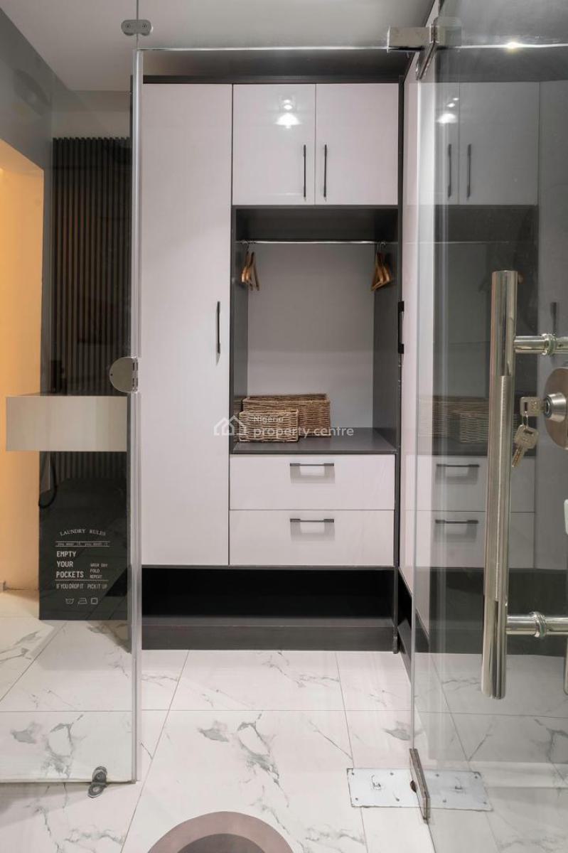 2 Bedroom Apartment, Lekki Phase 1, Lekki, Lagos, Flat / Apartment Short Let