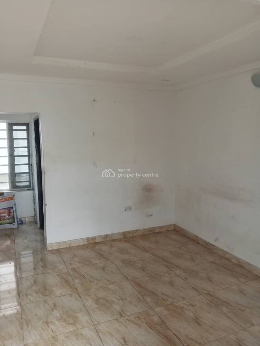 Clean 2 Bedroom Apartment Available, General Paint, Ajah, Lagos, Flat / Apartment for Rent
