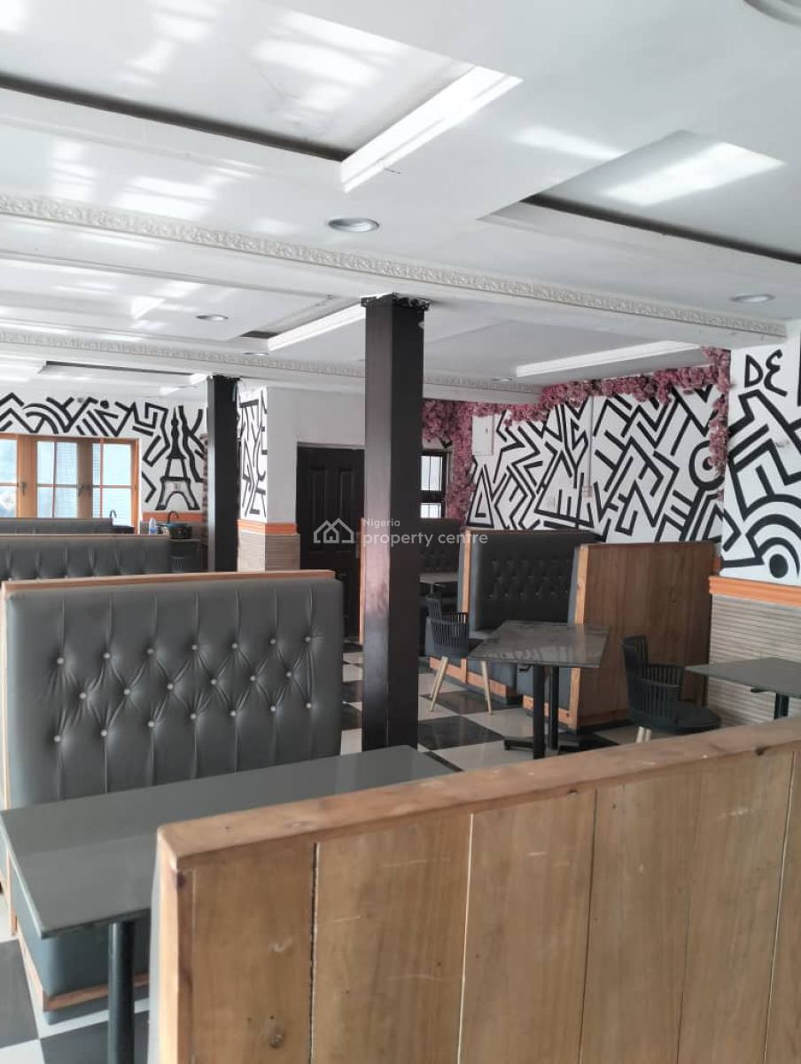 Commercial Building, Along Governors Road, Alimosho, Lagos, Restaurant / Bar for Rent