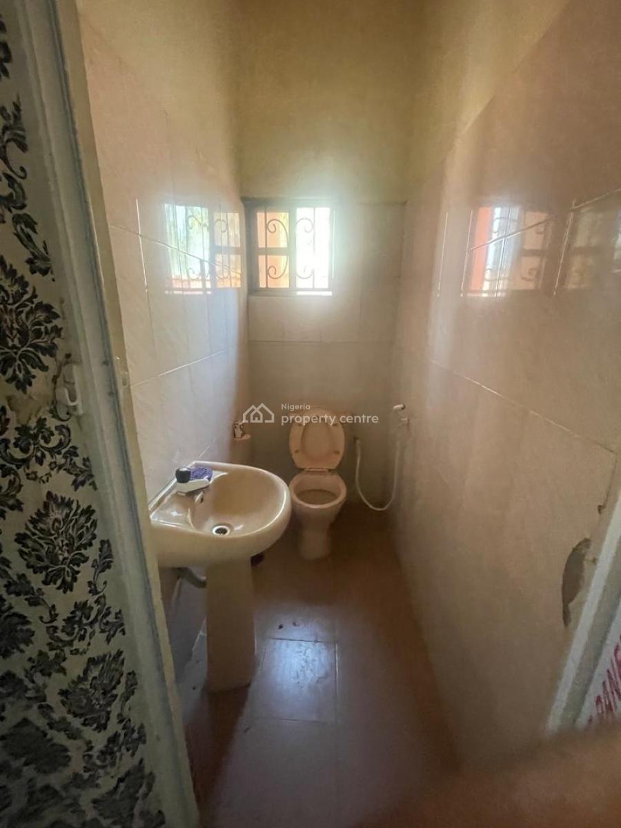 Lovely & Spacious 3 Bedroom Flat Apartment, By Omole Phase 2, Olowora, Magodo, Lagos, Flat / Apartment for Rent