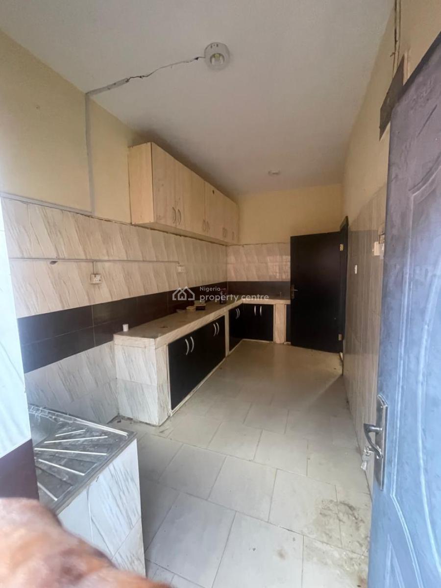 Lovely & Spacious 3 Bedroom Flat Apartment, By Omole Phase 2, Olowora, Magodo, Lagos, Flat / Apartment for Rent