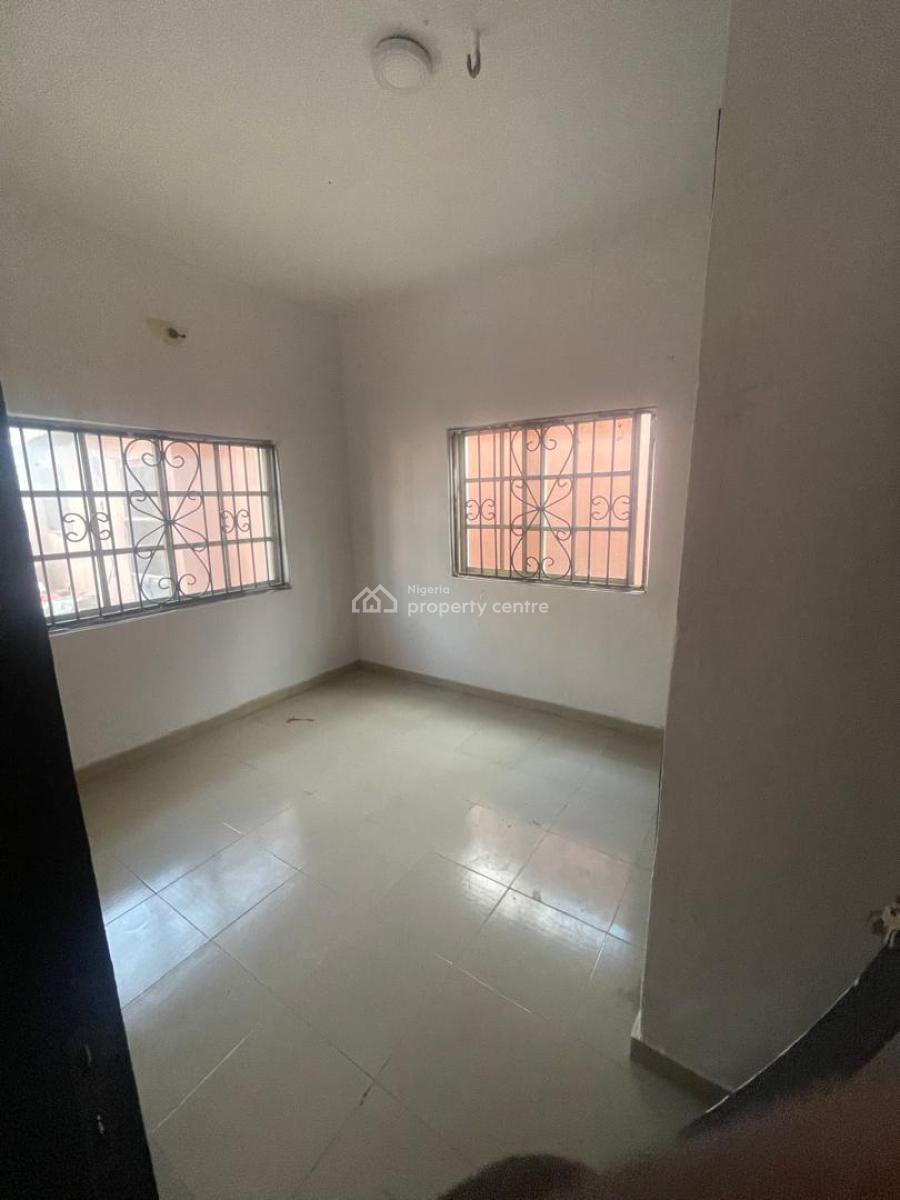Lovely & Spacious 3 Bedroom Flat Apartment, By Omole Phase 2, Olowora, Magodo, Lagos, Flat / Apartment for Rent